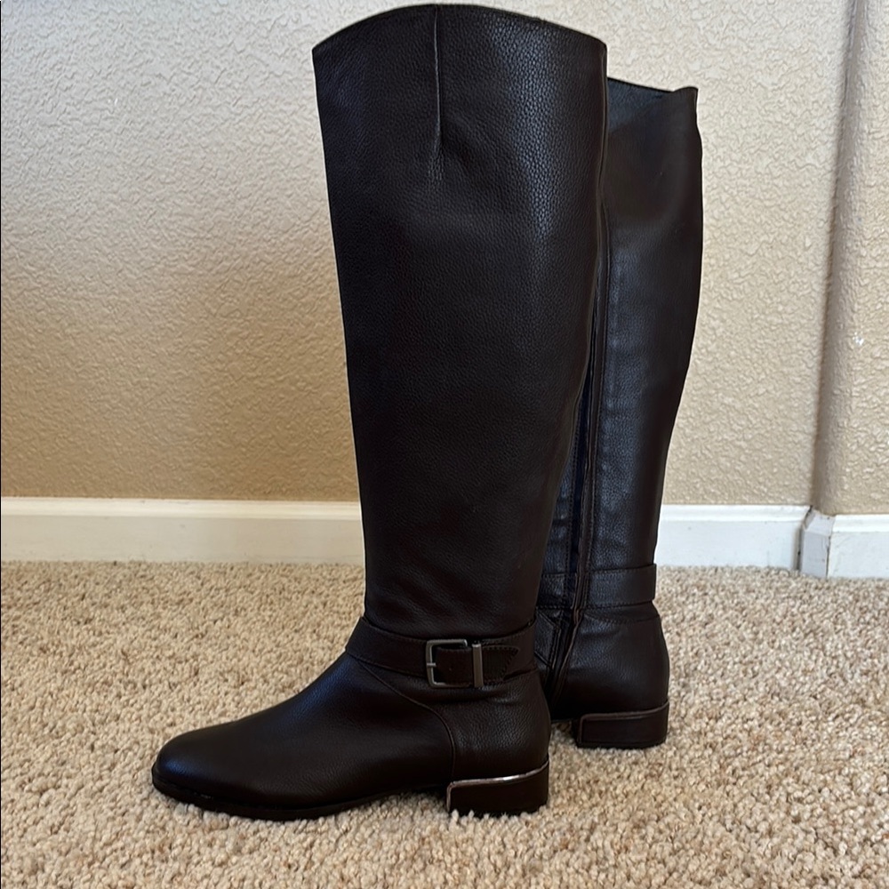 Women's Kenneth Cole Brown Leather Heeled Boots - Picture 3 of 6